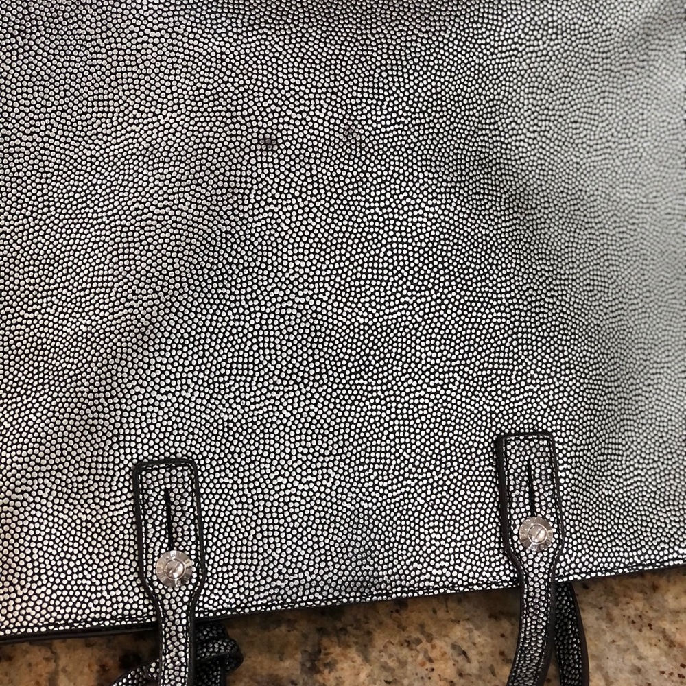 Henri Bendel silver/black tote bag - Picture 3 of 10